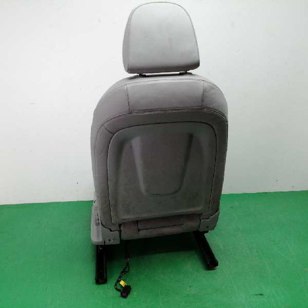 ASIENTO DELANTERO IZQUIERDO