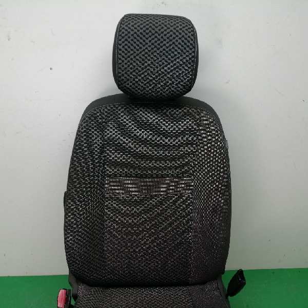 ASIENTO DELANTERO IZQUIERDO