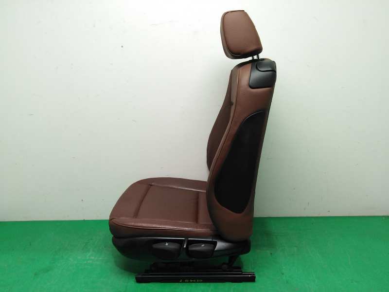 ASIENTO DELANTERO IZQUIERDO