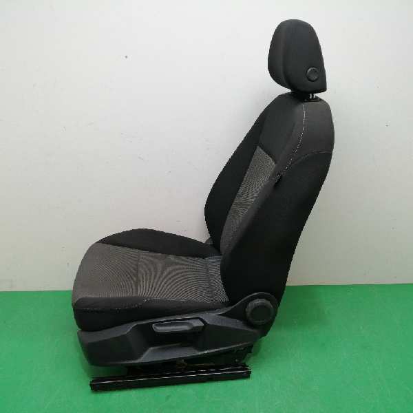 ASIENTO DELANTERO IZQUIERDO