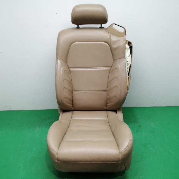 ASIENTO DELANTERO IZQUIERDO