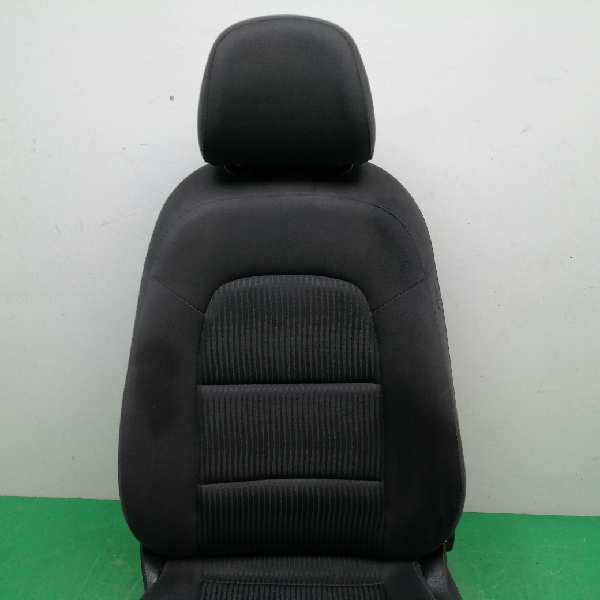 ASIENTO DELANTERO IZQUIERDO