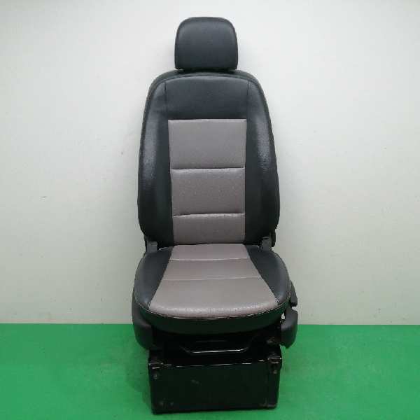 ASIENTO DELANTERO IZQUIERDO