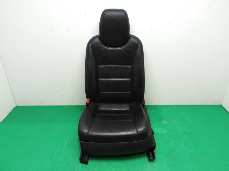 ASIENTO DELANTERO IZQUIERDO