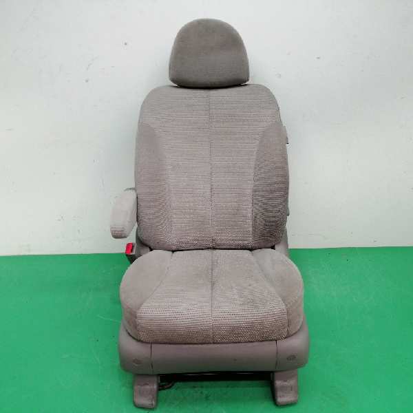 ASIENTO DELANTERO IZQUIERDO