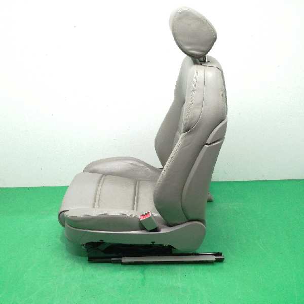 ASIENTO DELANTERO DERECHO