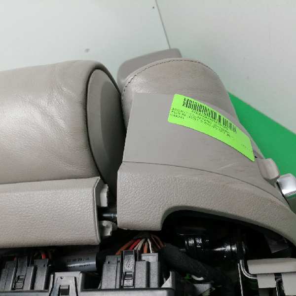 ASIENTO DELANTERO IZQUIERDO