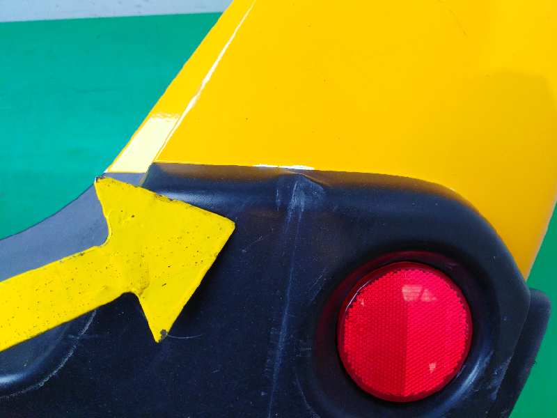 PARAGOLPES TRASERO
