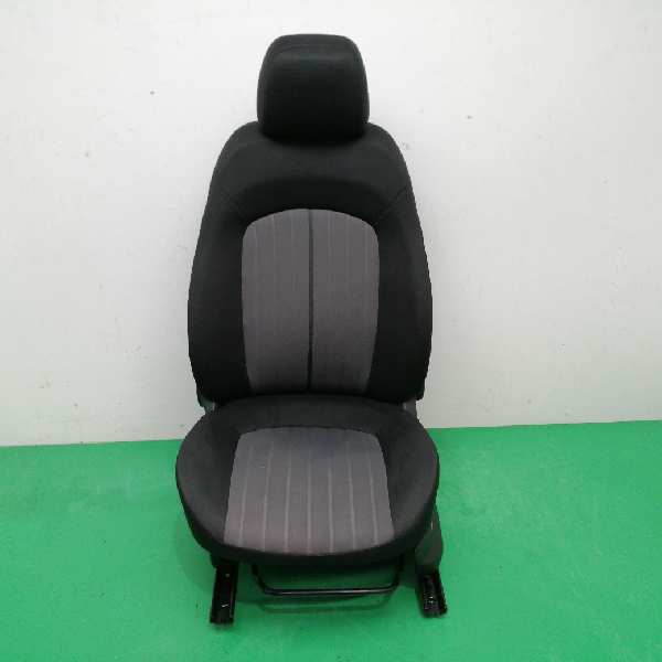 ASIENTO DELANTERO IZQUIERDO