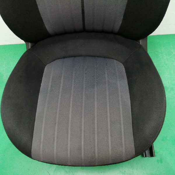 ASIENTO DELANTERO IZQUIERDO