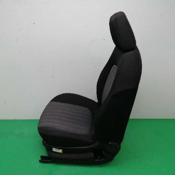 ASIENTO DELANTERO IZQUIERDO