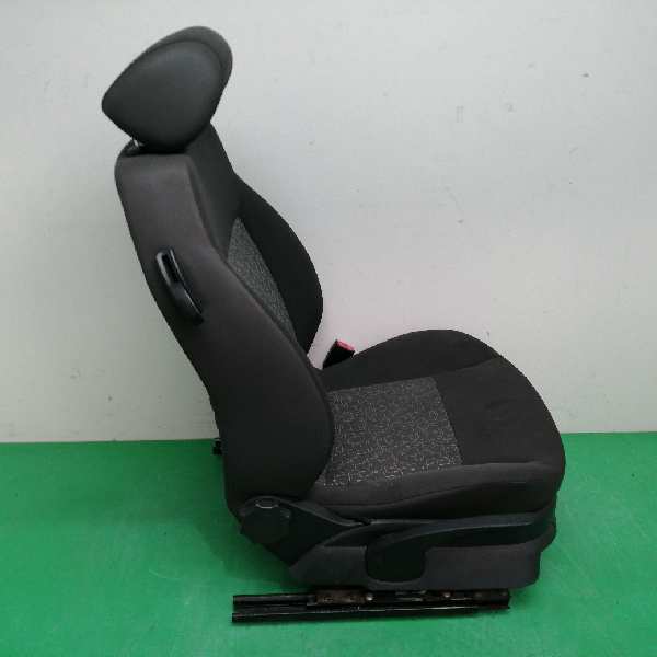 ASIENTO DELANTERO DERECHO