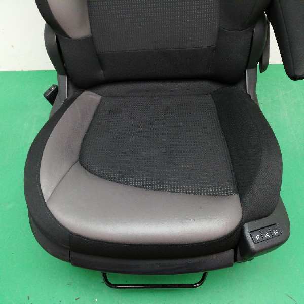 ASIENTO DELANTERO DERECHO