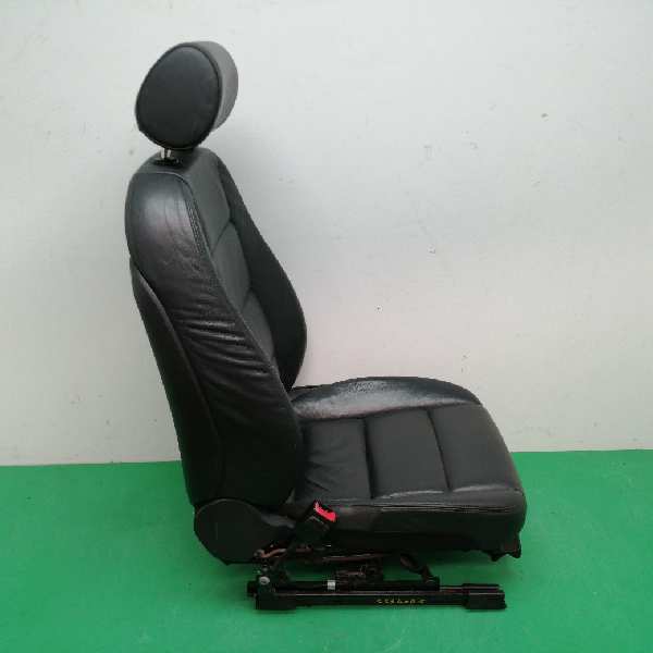 ASIENTO DELANTERO IZQUIERDO