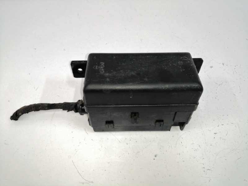 CAJA RELES / FUSIBLES