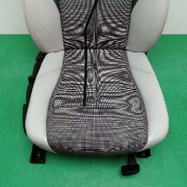 ASIENTO DELANTERO DERECHO