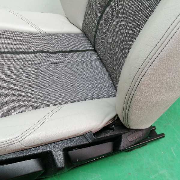 ASIENTO DELANTERO IZQUIERDO