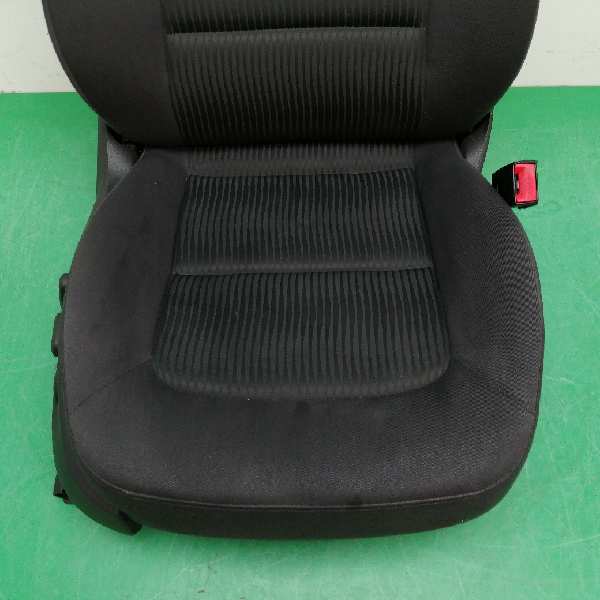 ASIENTO DELANTERO DERECHO