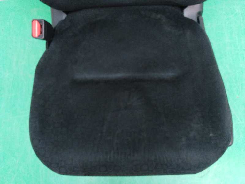 ASIENTO DELANTERO IZQUIERDO