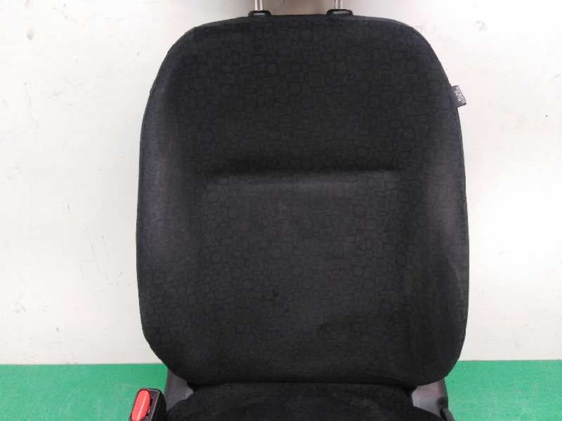 ASIENTO DELANTERO IZQUIERDO