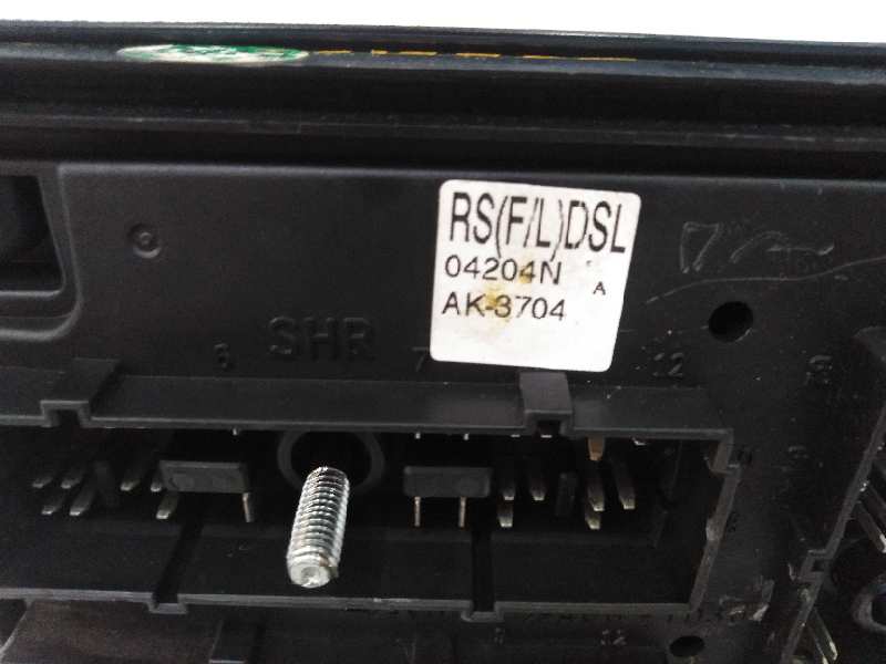 CAJA RELES / FUSIBLES