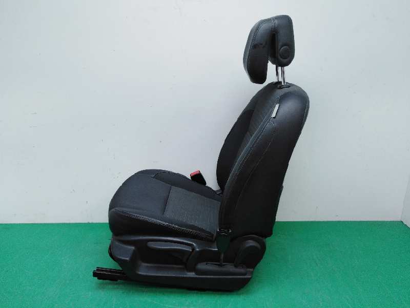 ASIENTO DELANTERO IZQUIERDO