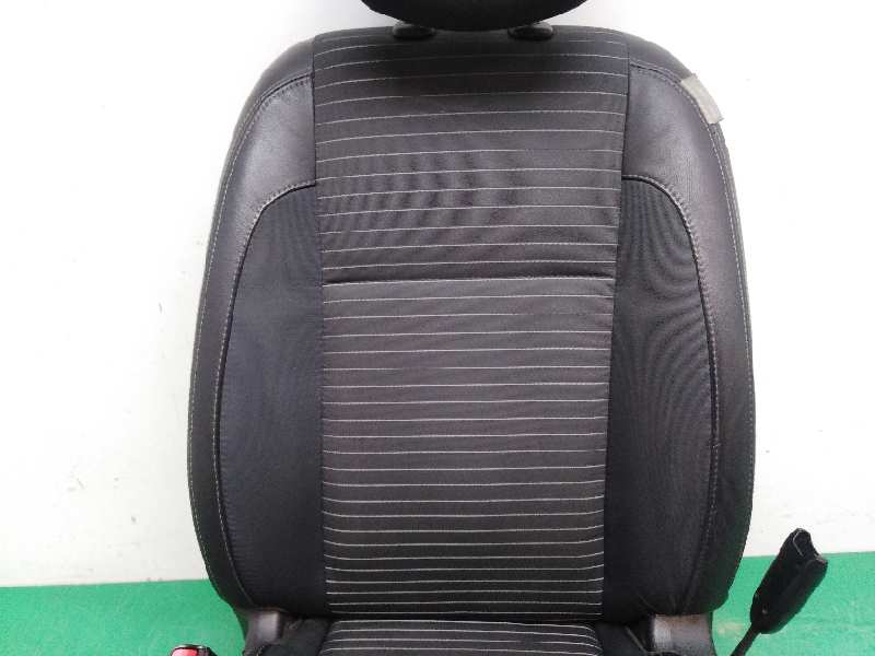 ASIENTO DELANTERO IZQUIERDO