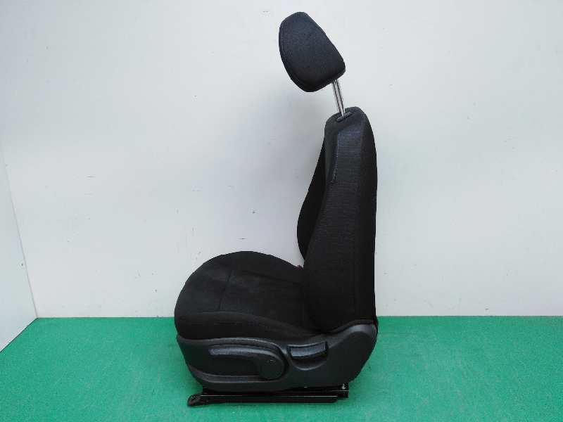 ASIENTO DELANTERO IZQUIERDO