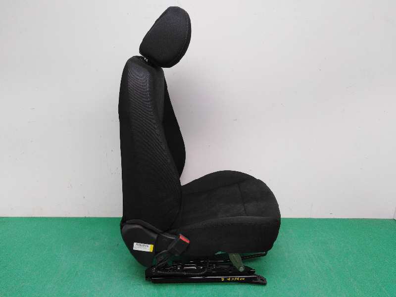 ASIENTO DELANTERO IZQUIERDO