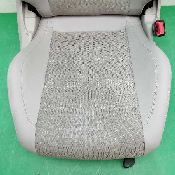 ASIENTO DELANTERO DERECHO