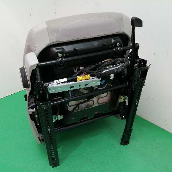 ASIENTO DELANTERO DERECHO