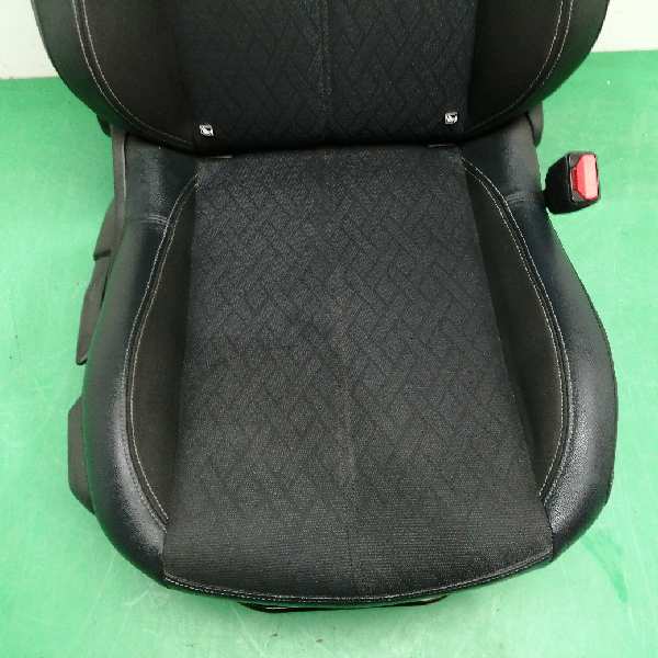 ASIENTO DELANTERO DERECHO