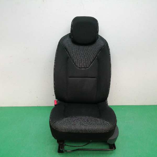 ASIENTO DELANTERO IZQUIERDO