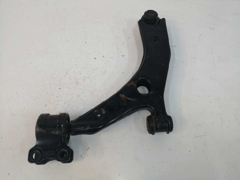 BRAZO SUSPENSION SUPERIOR DELANTERO DERECHO