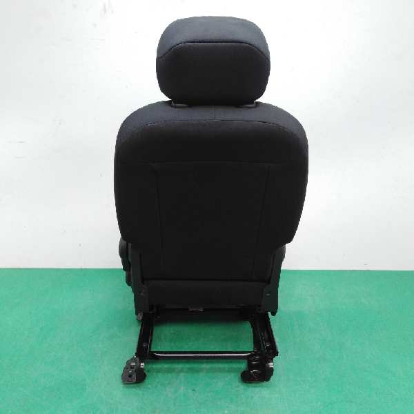 ASIENTO DELANTERO IZQUIERDO