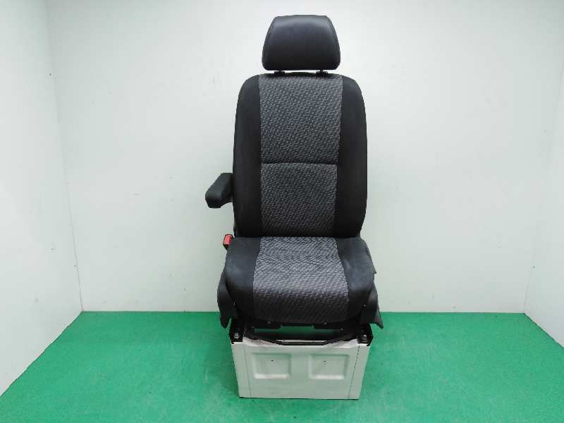 ASIENTO DELANTERO IZQUIERDO