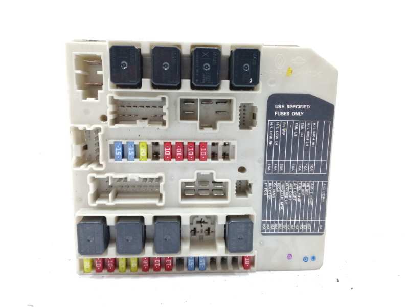 CAJA RELES / FUSIBLES