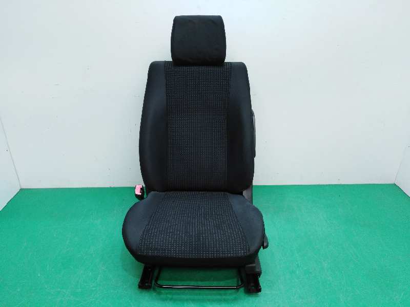 ASIENTO DELANTERO IZQUIERDO