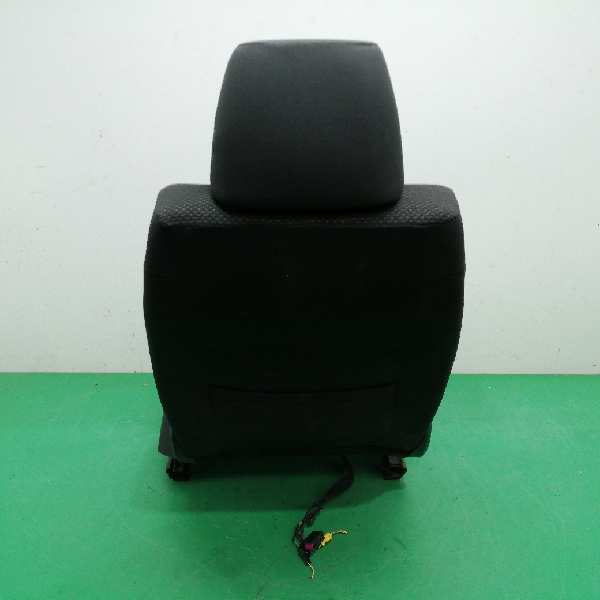 ASIENTO DELANTERO IZQUIERDO