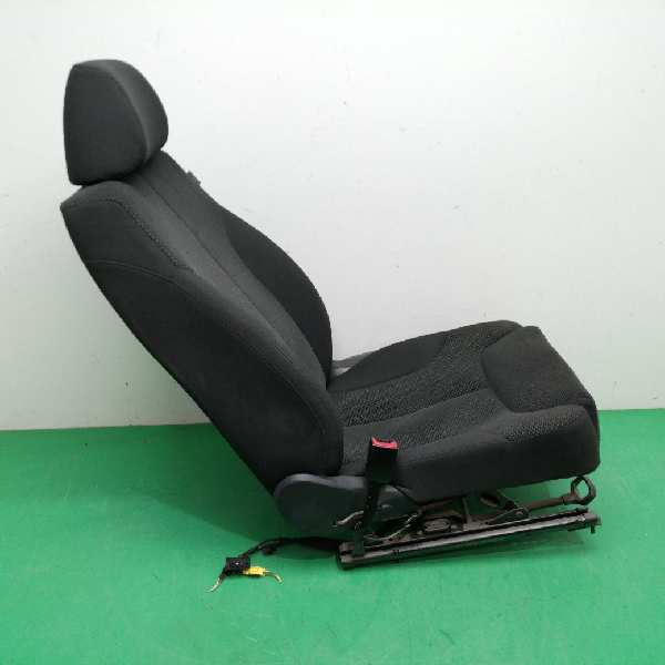 ASIENTO DELANTERO IZQUIERDO