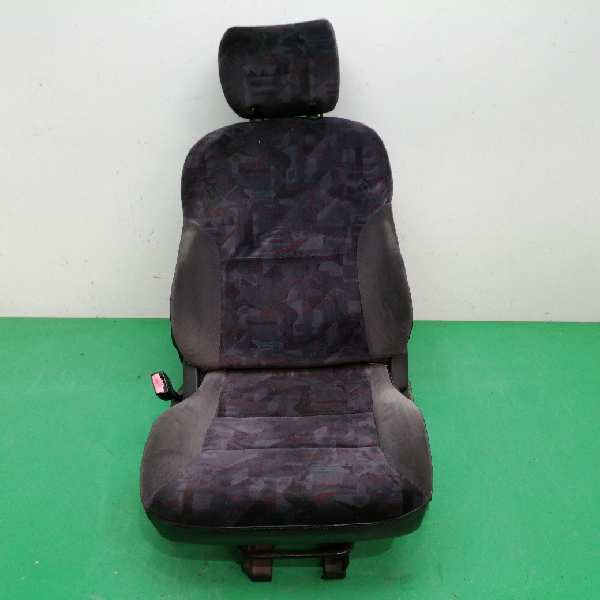 ASIENTO DELANTERO IZQUIERDO