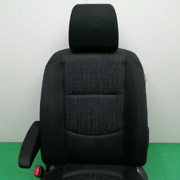 ASIENTO DELANTERO IZQUIERDO