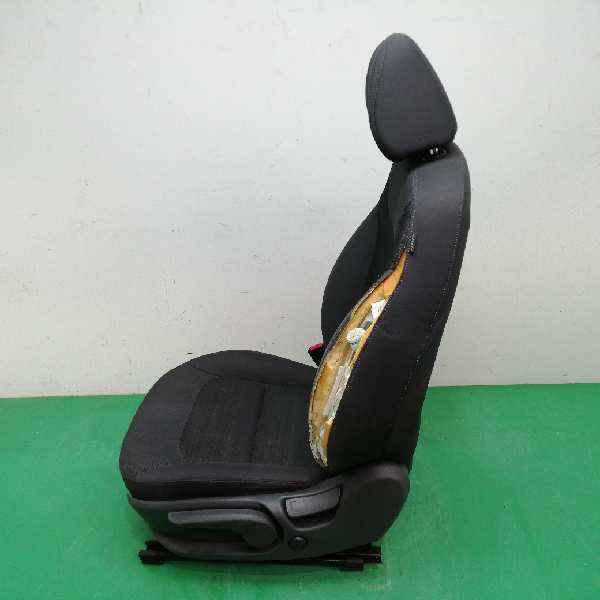 ASIENTO DELANTERO IZQUIERDO