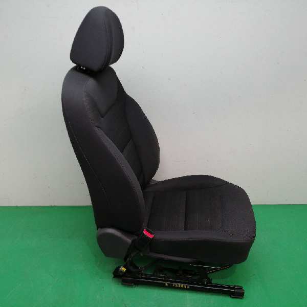 ASIENTO DELANTERO IZQUIERDO