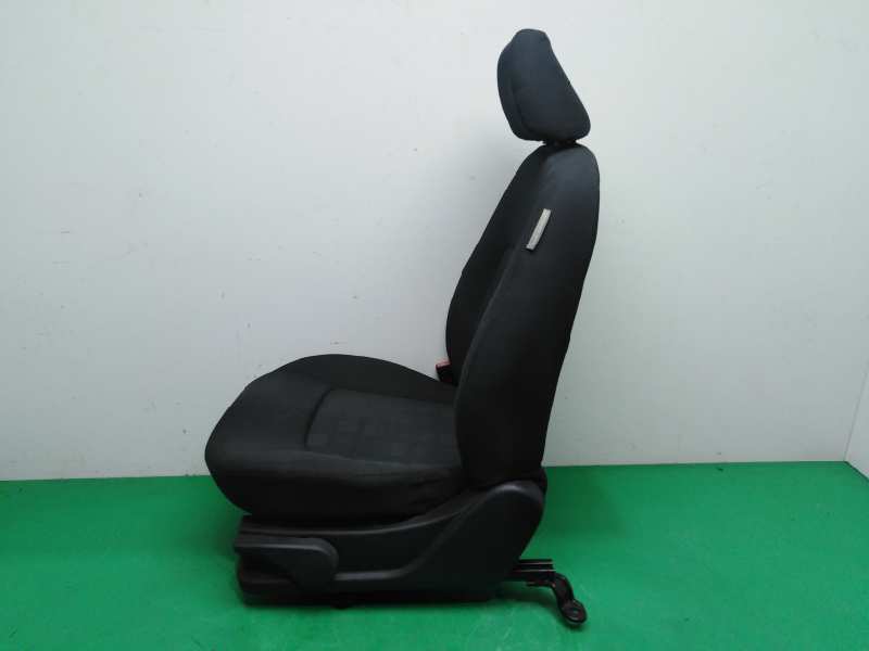 ASIENTO DELANTERO IZQUIERDO