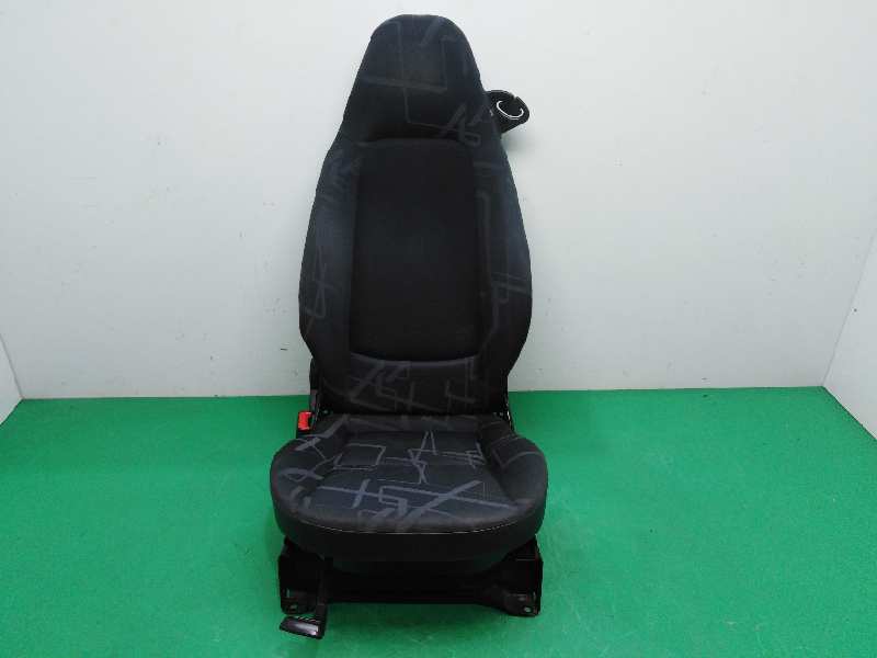 ASIENTO DELANTERO IZQUIERDO