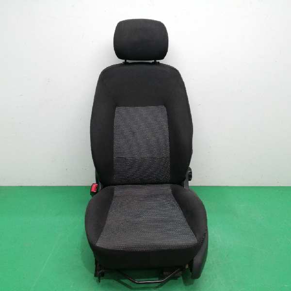 ASIENTO DELANTERO IZQUIERDO