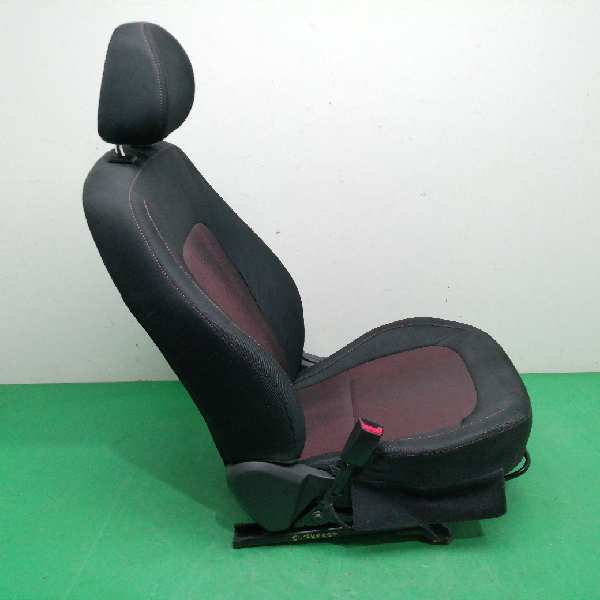 ASIENTO DELANTERO IZQUIERDO