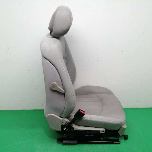 ASIENTO DELANTERO IZQUIERDO