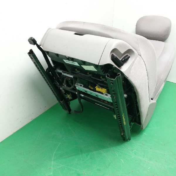 ASIENTO DELANTERO IZQUIERDO